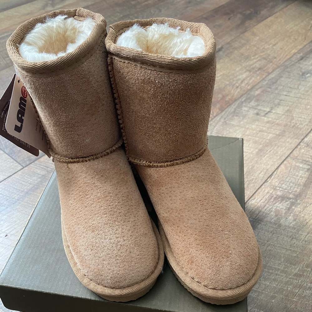 NWT boots